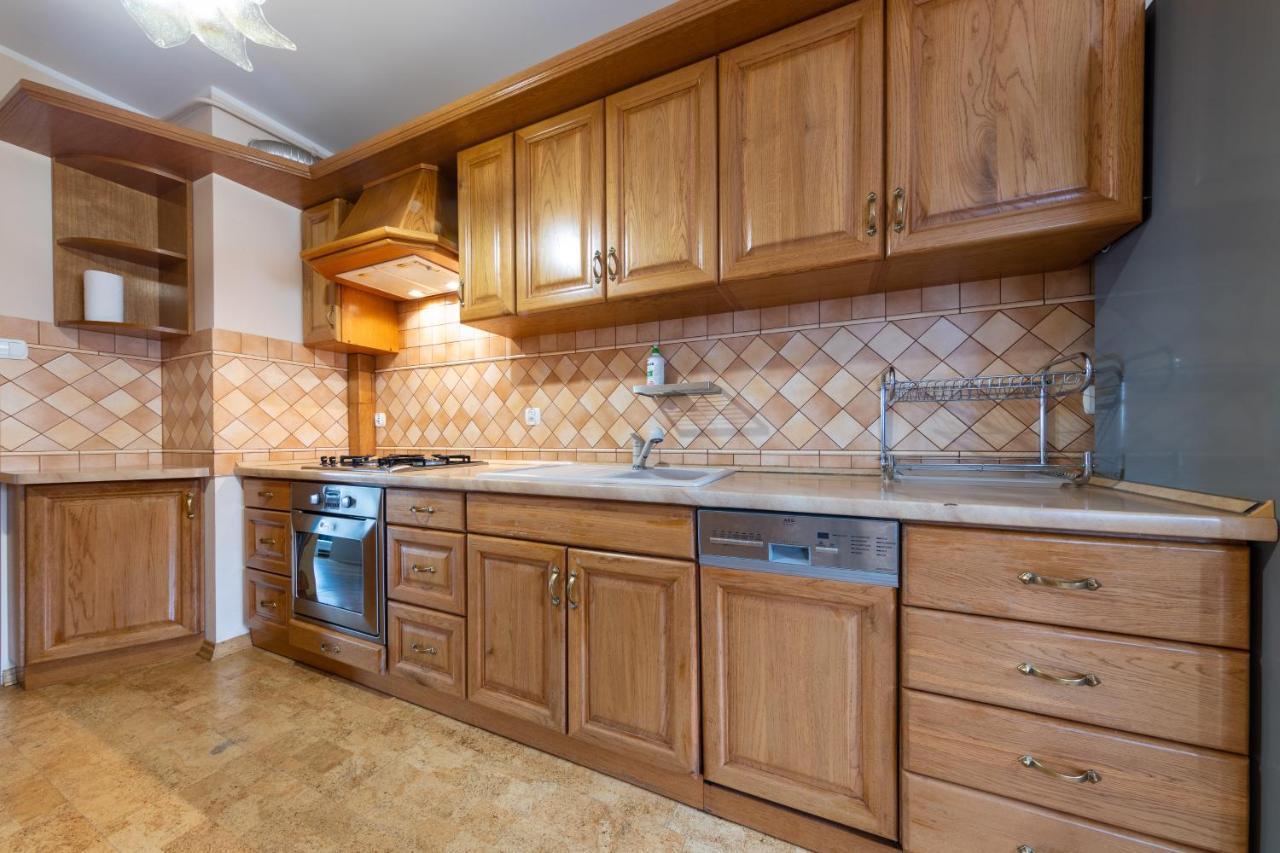 Apartament Z 3 Sypialniami ビャウィストク エクステリア 写真